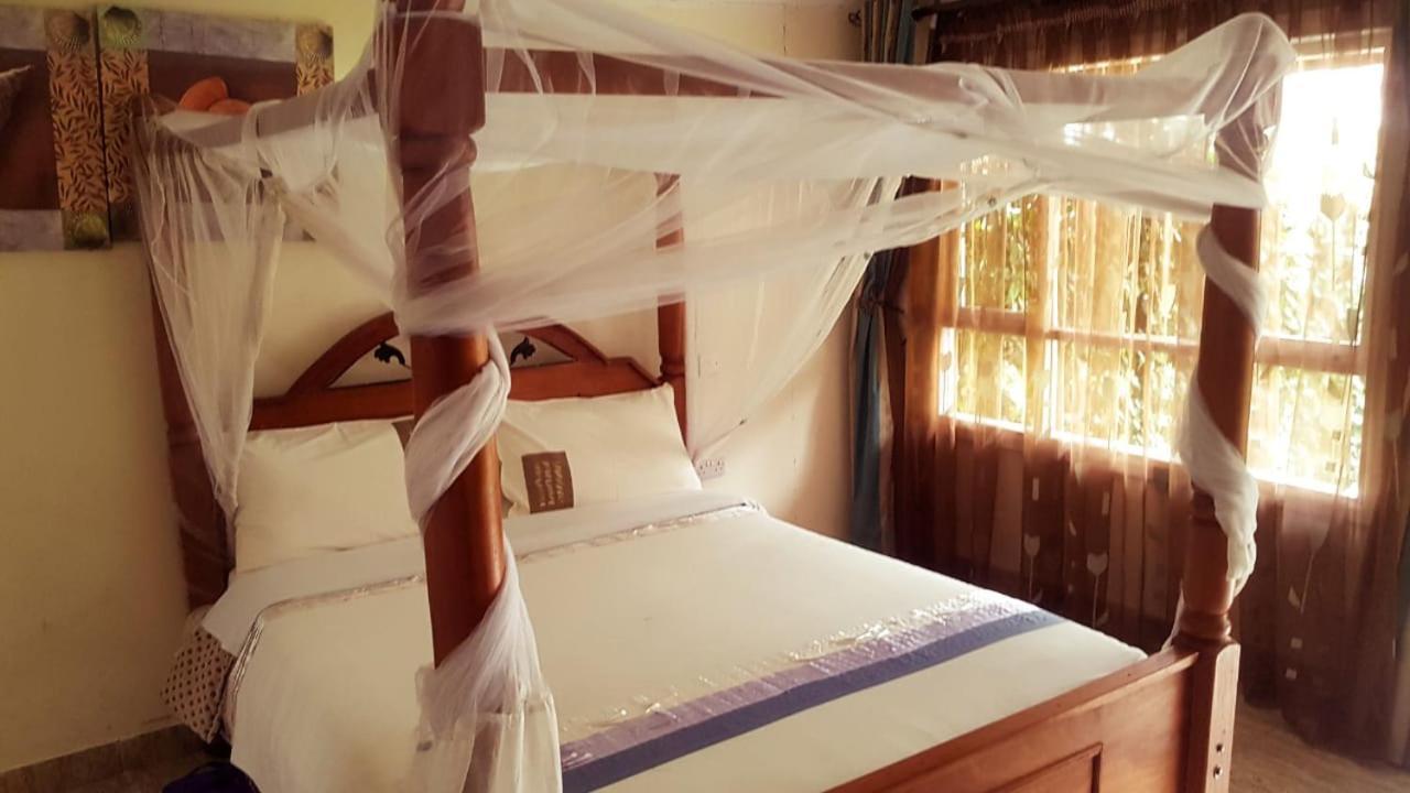 Hippo Safaris Resort 나이바샤 외부 사진